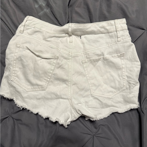 Wild Fable White Denim Shorts - NWOT! - Picture 2 of 3